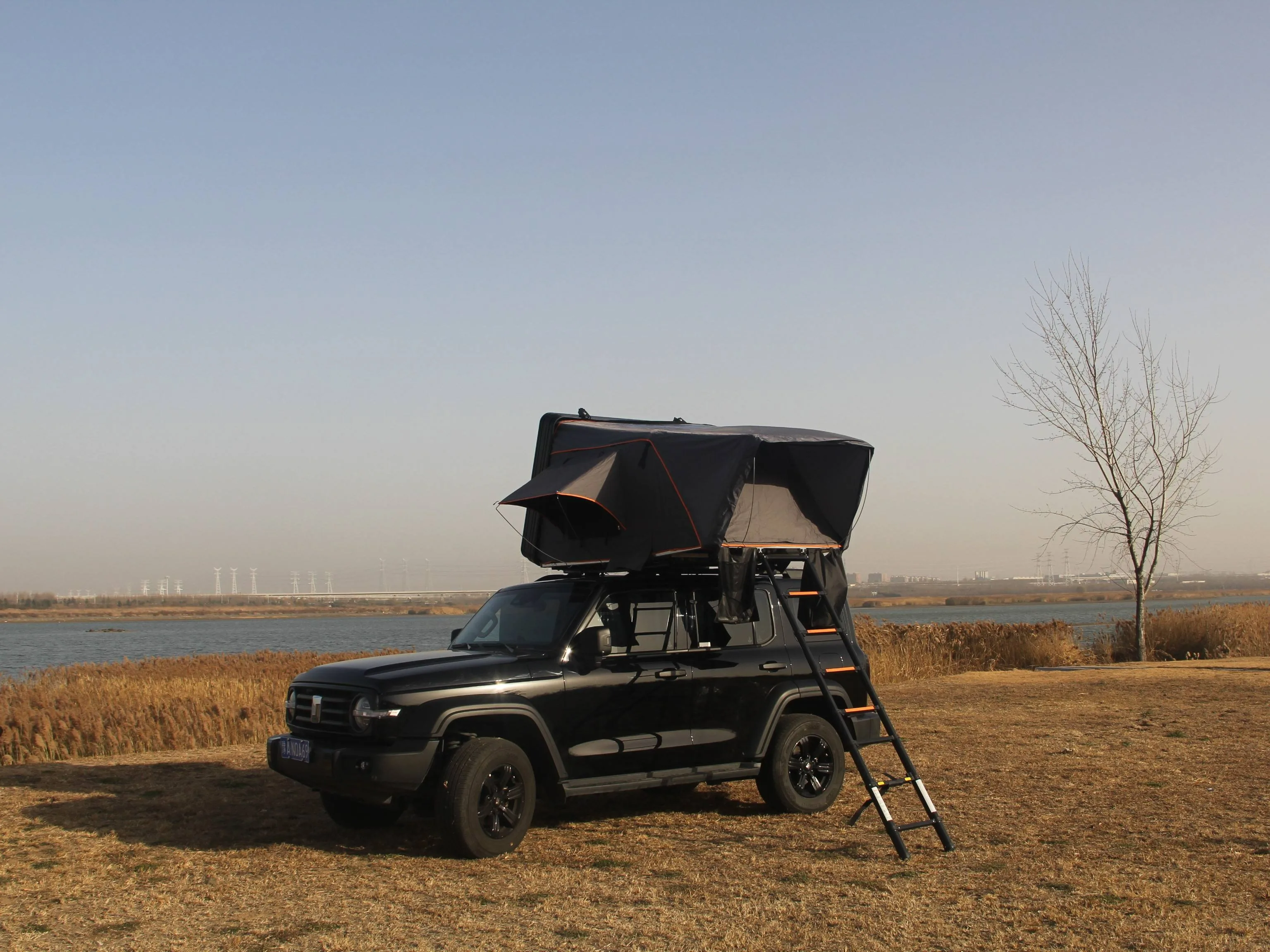 Wholesale 4 Person Camping Competitive Price Aluminum Hard Shell Car Rooftop Tent Roof Top Tent With Annex Room For Universal Fi