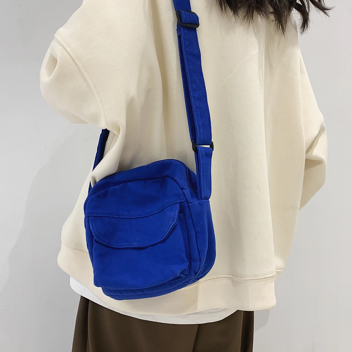 

Japanese Mobile Phone Small Crossbody Bag for Women, 2026 New Mini Small Bag, Canvas Bag, Bucket Bag, Summer Mobile Phone Bag for Students Attending Classes