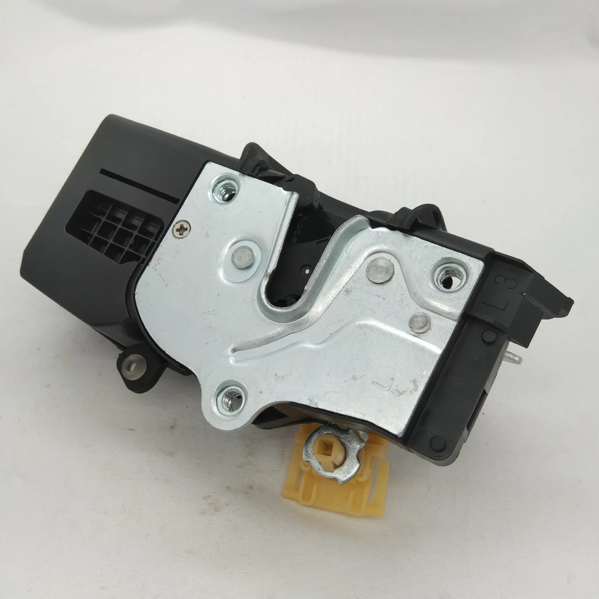 

1 Pc Pontiac G6 05-07 Car door lock Remote control central lock 931-352 20846342 25898353 AMEXIAOXU