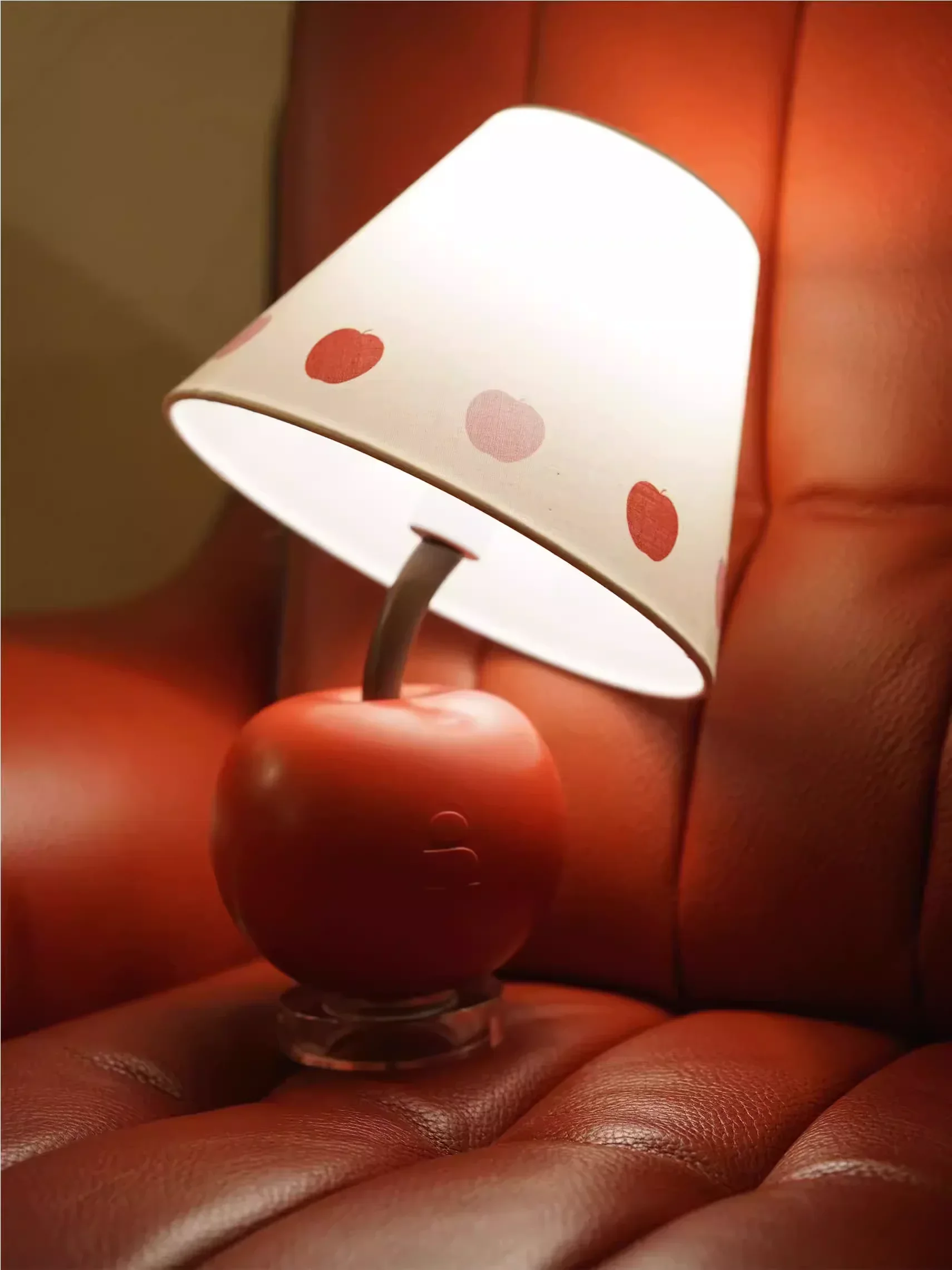 Crooked Apple Desk Lamp Retro Bedroom Bedlight Creative Art 2024 New Design Atmosphere Nightlight