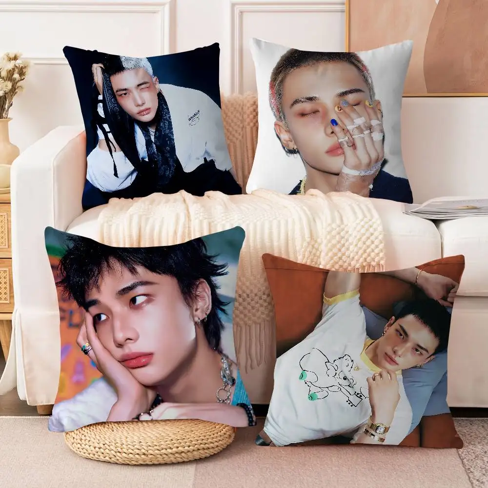 Hyunjin وسادة هدية ديكور المنزل والمكتب غرفة نوم أريكة غطاء وسادة السيارة 45x45 #1