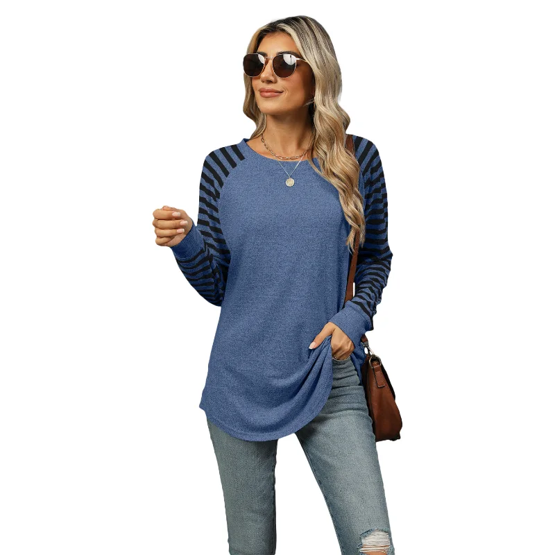 T-shirt da donna con orlo asimmetrico a maniche lunghe con scollo tondo e toppa a righe