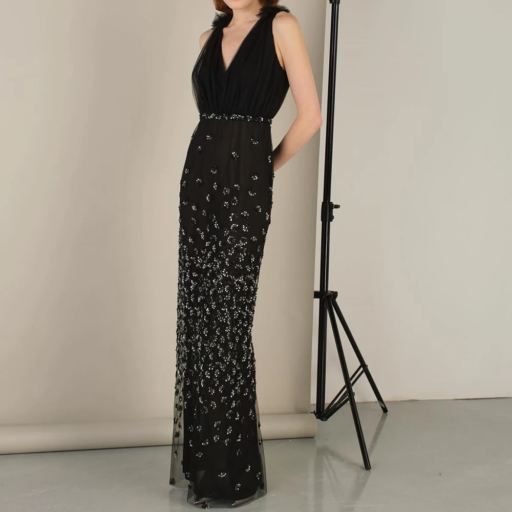 カスタマイズされたストレートイブニングドレスフロアレングスVネックノースリーブプロムドレスFsahionスパンコールバックレス絶妙なパーティードレス