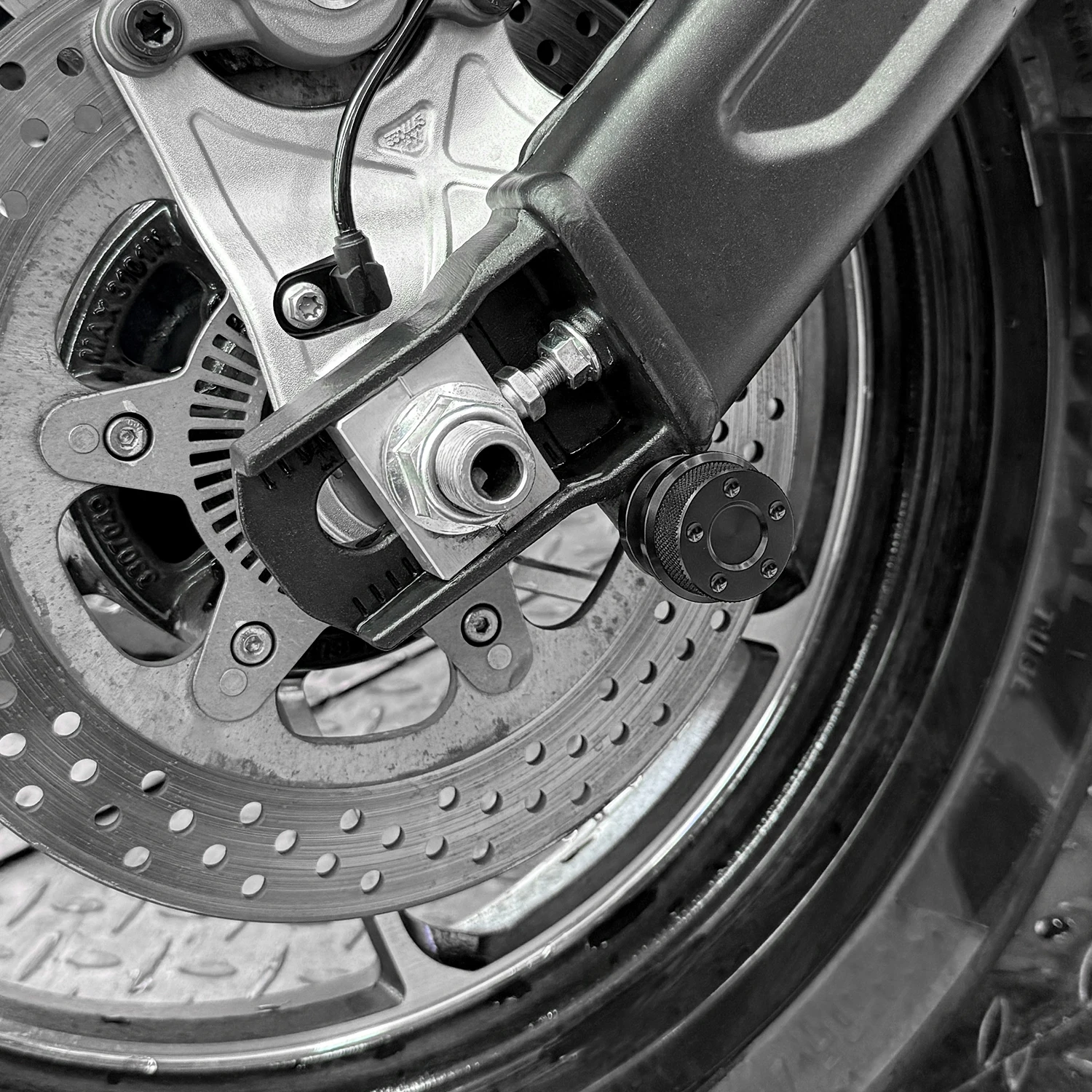 g310gs g310r g310rr Motorcycle CNC 8MM Swingarm Spools Slider Stand Screw Stand Screws For G310RR 23-25 G310R G310GS 17-25