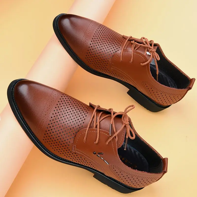 

Hollow Pointed Toe Breathable in Summer Dress Shoes Man Cheap Liquidation Leather Casual Official Business Social Shoe for Men