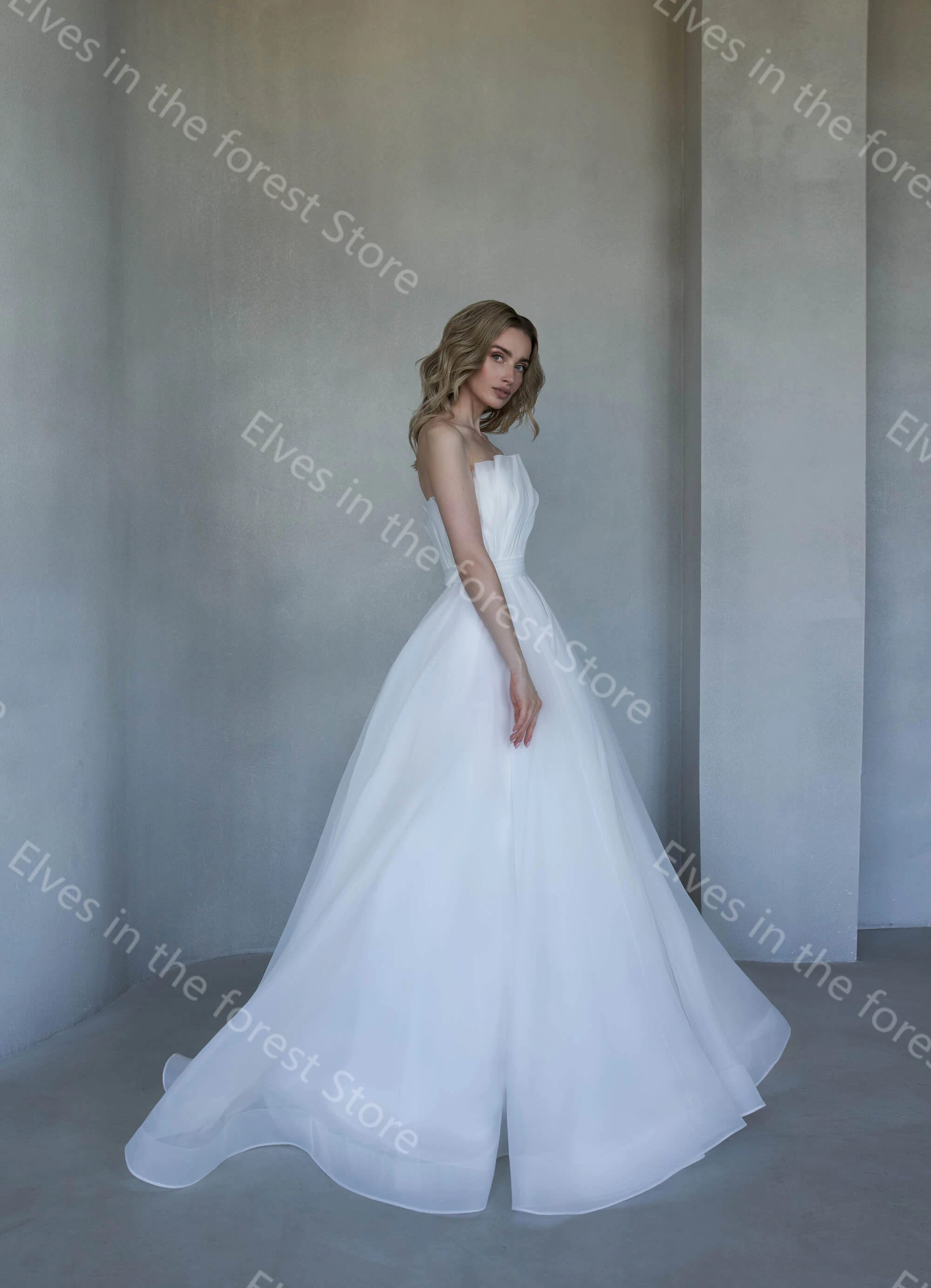 Simple A Line Wedding Dresses for Bride Pleated Floor Length Bridal Gowns with Detachable Sleeves Sexy Ruched Vestidos De Mariee