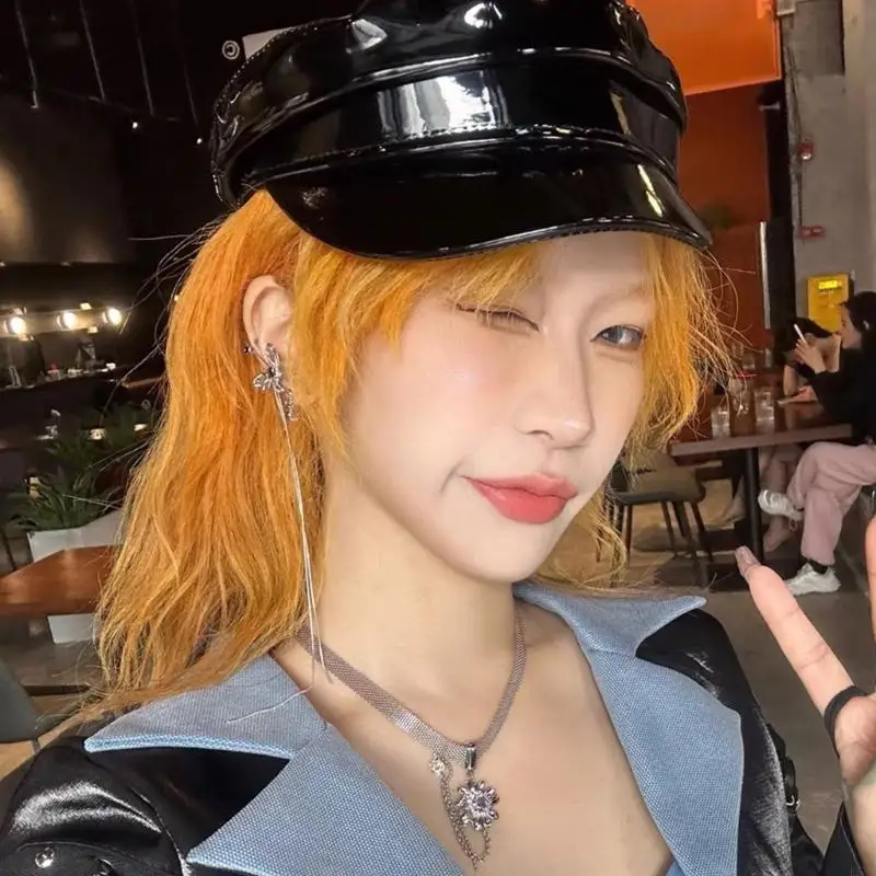 L5YA قبعة كابي بيريه سوداء لامعة، قبعة رسام، قبعة فنان، ملابس كاجوال، قبعة مسطحة #2