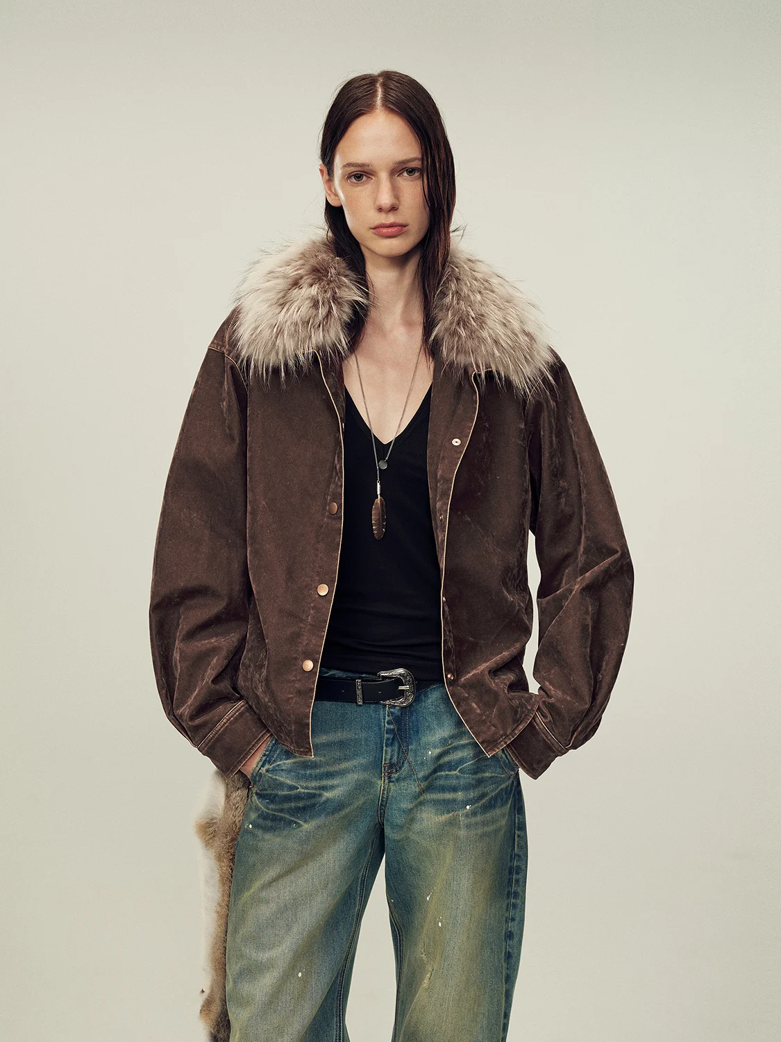 

Женская повседневная верхняя одежда: съемная куртка-жакет из вельвета в клетку с капюшоном, съемным меховым воротником, в британском стиле, для джаз-лайфстайла