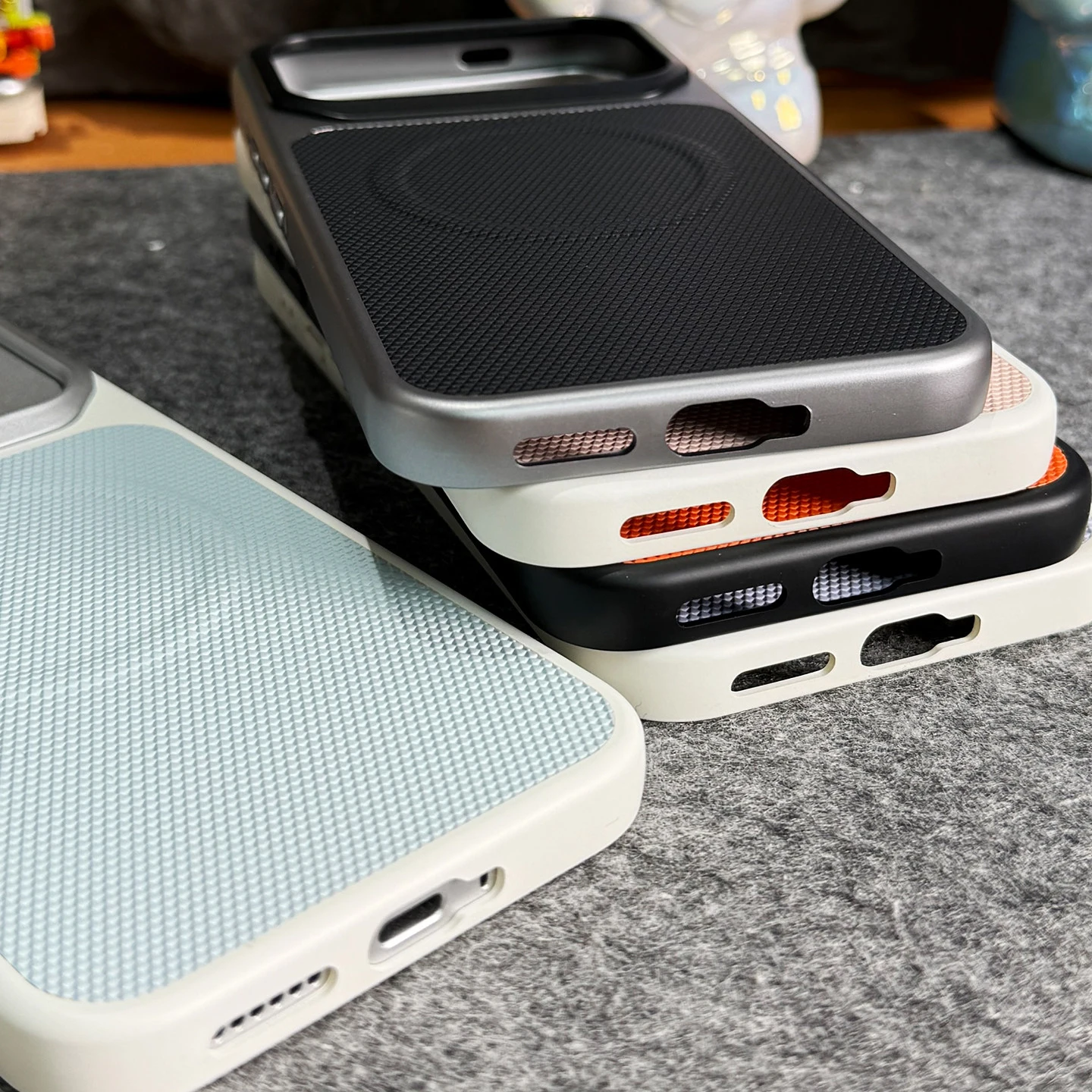 Luksusowe etui biznesowe z trójkątną teksturą, wykonane ze skóry PU i twardego PC, do Xiaomi POCO F8 Ultra Mi 17 Pro Max, z magnetycznym bezprzewodowym ładowaniem. — zdjęcie produktu 5