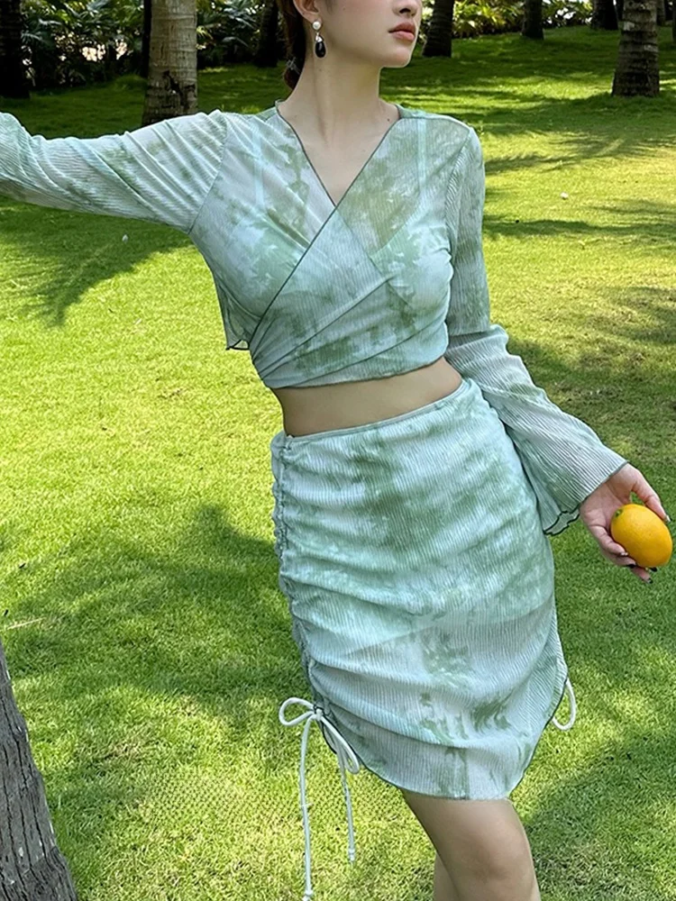 

Комплект бикини с эффектом похудения 2025: Новинка, длинный рукав, пляжный стиль, женский купальник из четырех предметов, удобный, больших размеров