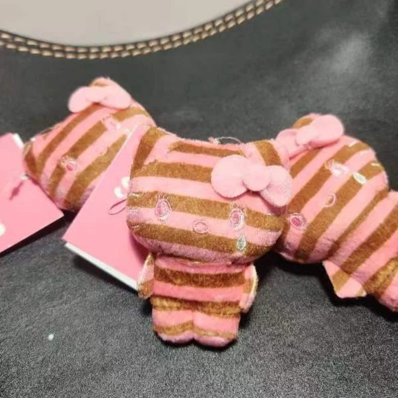 

10 см Sanrios слеза красные розовые полосы HelloKittys плюшевая кукла Metro сумка кулон милый мультфильм чужой полосатый брелок декоративный подарок