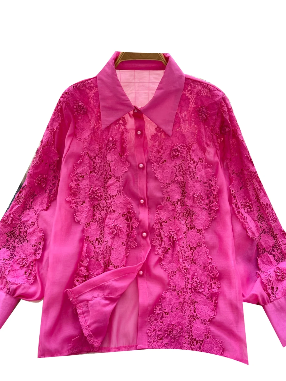 قميص نسائي أنيق بأكمام طويلة وياقة مطرزة مفرغة، تصميم خريفي عصري ضيق على الطراز الكوري، مناسب للعمل وفضفاض