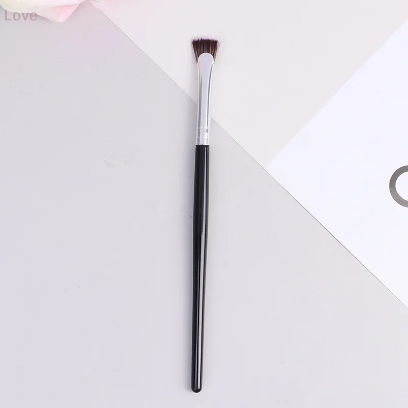 [L & P] brosse à cils professionnelle ventilateur Mini brosse pour Application anti-cernes et outil de maquillage détaillé