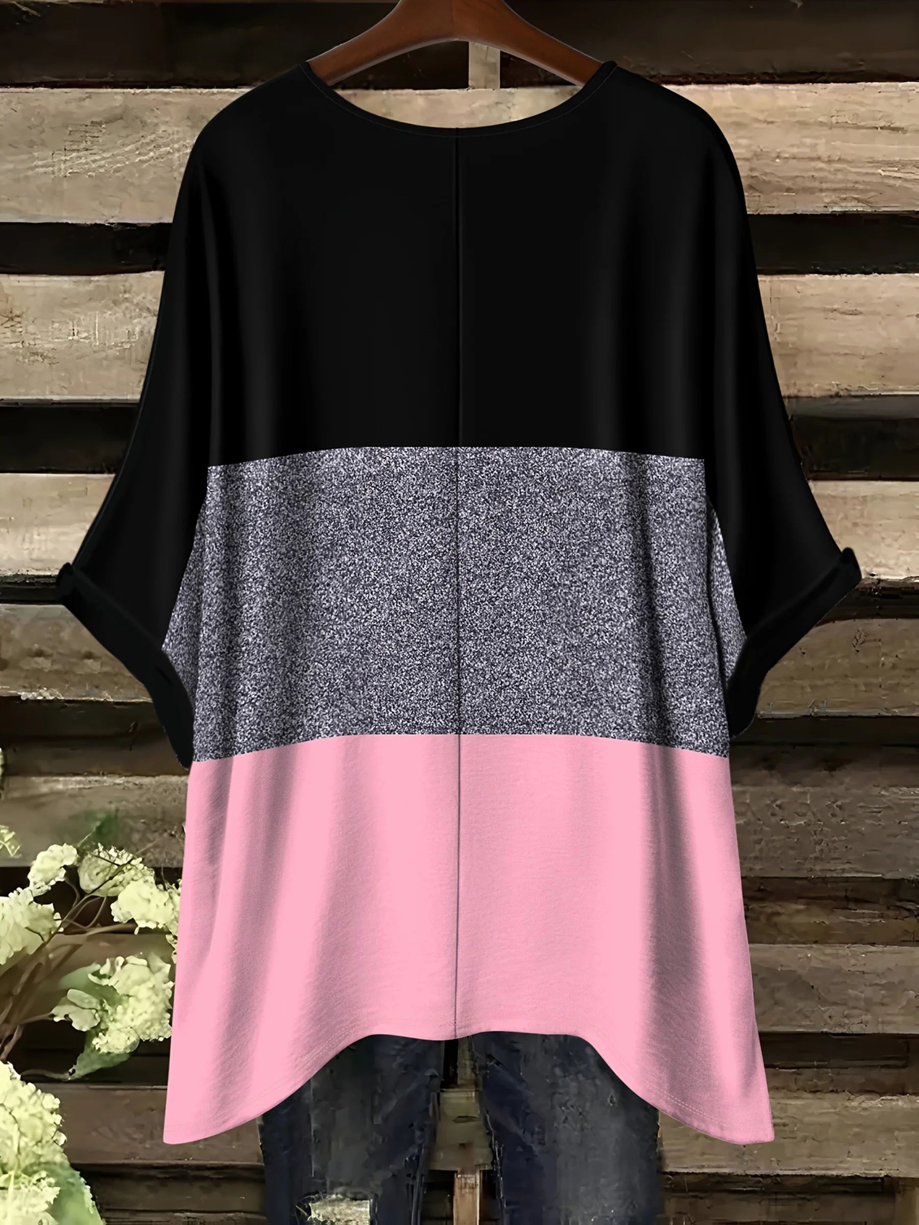 Stilvolles Plus-Size-Oberteil für Damen mit Farbblock-Design und Herz-Motiv für mühelosen Chic – Detail 2