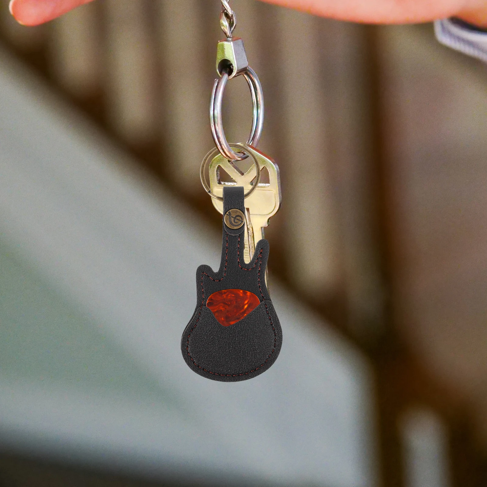 

Keychain Guitar Bag Hardcover Plectrum Case Storage Picks Holder Keyring Fixture