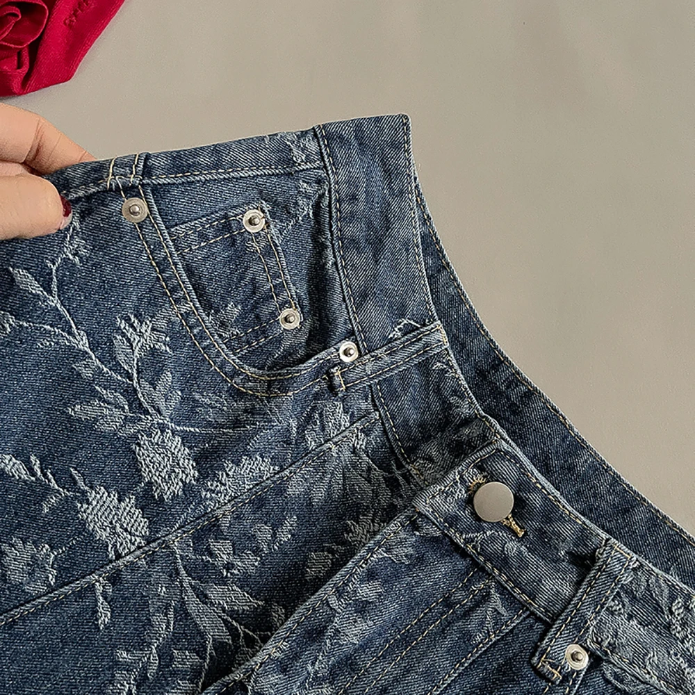 Pantaloni in denim floreale delicato dal design coreano Primavera Estate Jeans dritti a vita alta a gamba larga Pantaloni lunghi casual per tutti gli abbinamenti