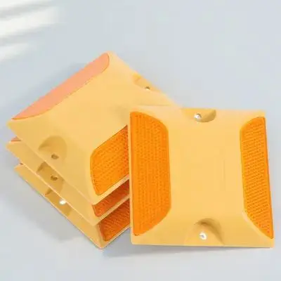 4 قطعة ABS ترصيع الطريق العاكسة أثار علامات الرصيف عالية الوضوح عاكسات ل درب الطريق السريع عاكسات السلامة للسيارة