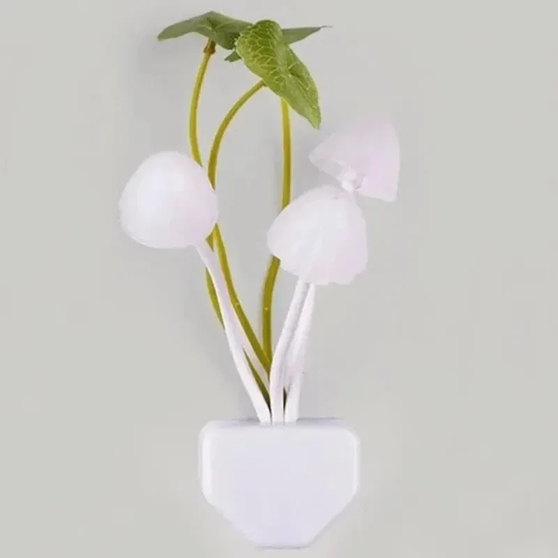 الجدة الفطر الفطر ضوء الليل الاتحاد الأوروبي والولايات المتحدة التوصيل ضوء الاستشعار 220 فولت 3 LED الملونة الفطر مصباح Led أضواء ليلية