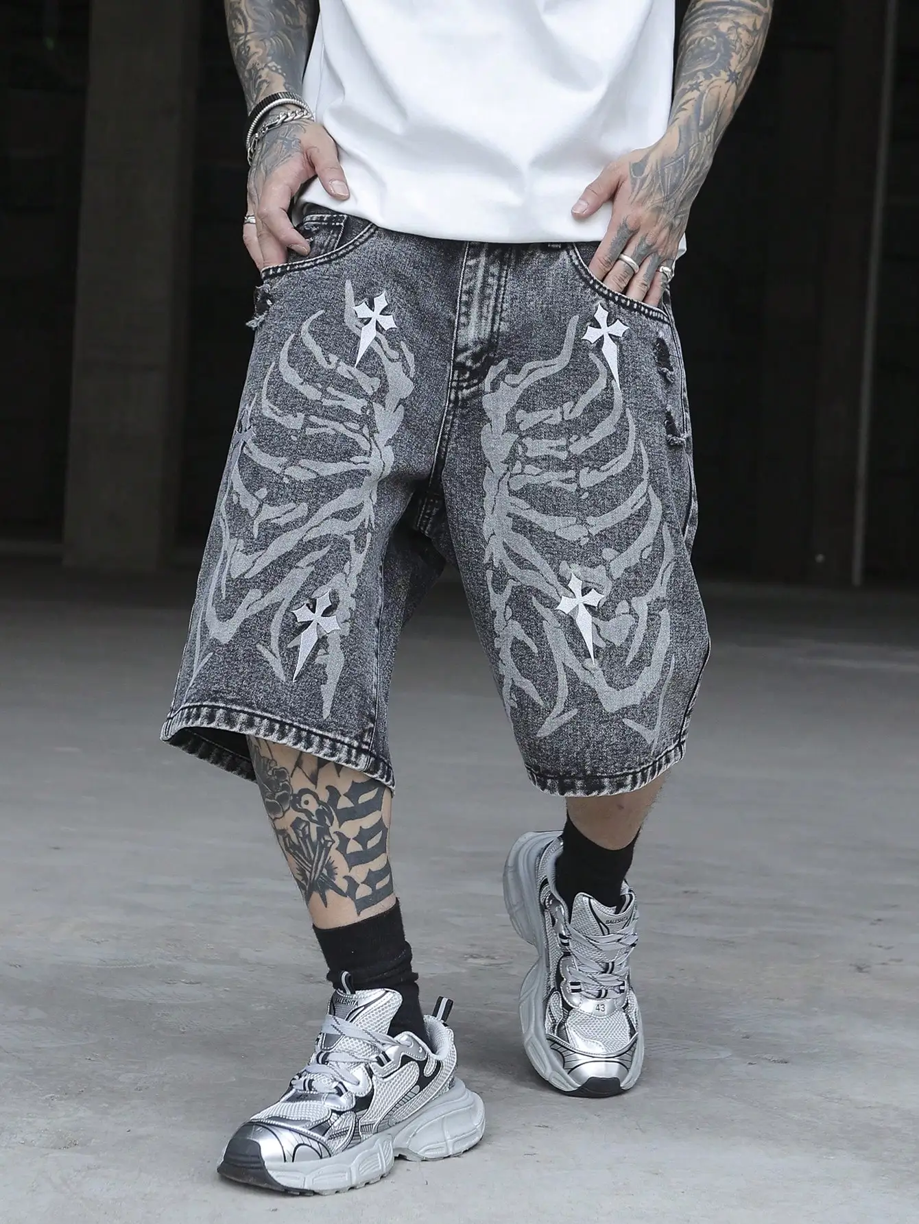 Men's Summer Denim Shorts. Street-Trendy Style Printed Mid-Length Pants. Wide-Leg and Loose Fit.