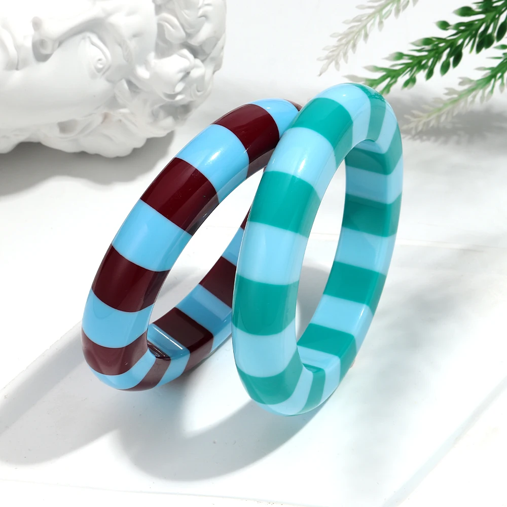 Fashion Big Striped Acrylic Bangle for Women Retro Blue Resin Geometric Statement Bracelets Stackable Jewelry Gifts