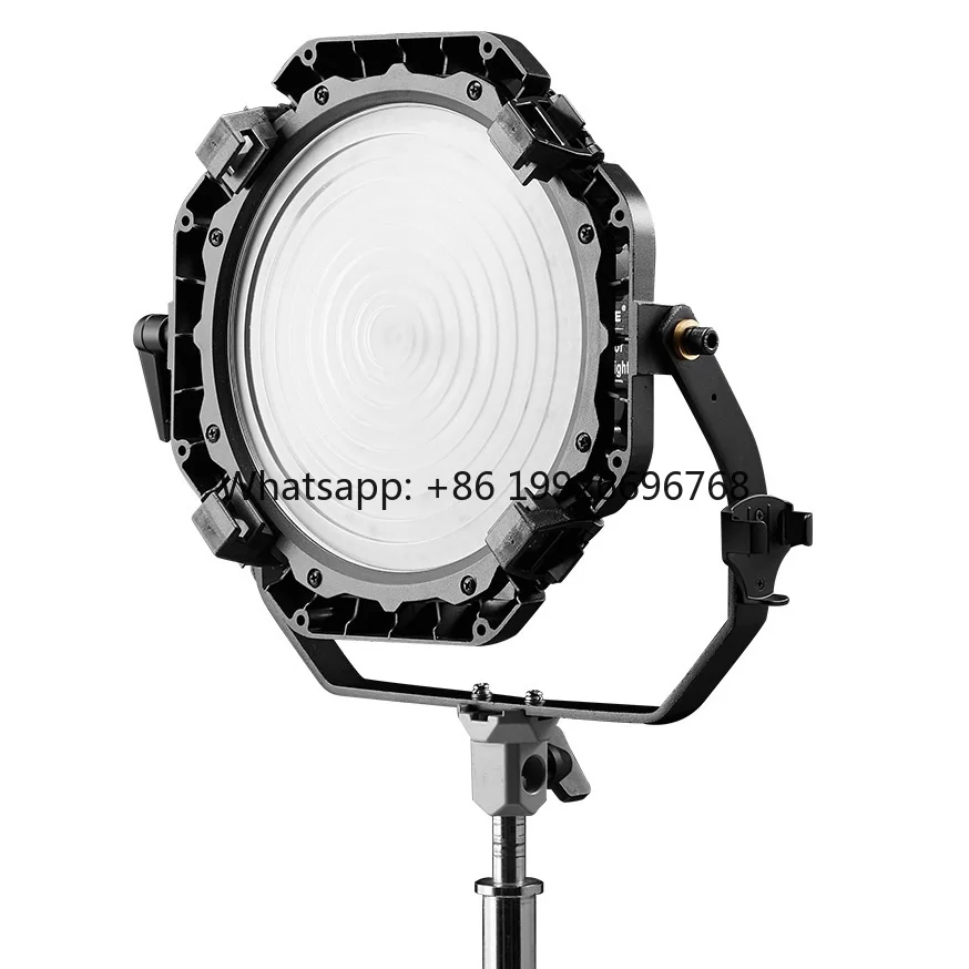 

Bolangte GP-4000S 400W Photography Focusing Light Led Spotlight Bi-Color Temperature Film and Television Light for Interview