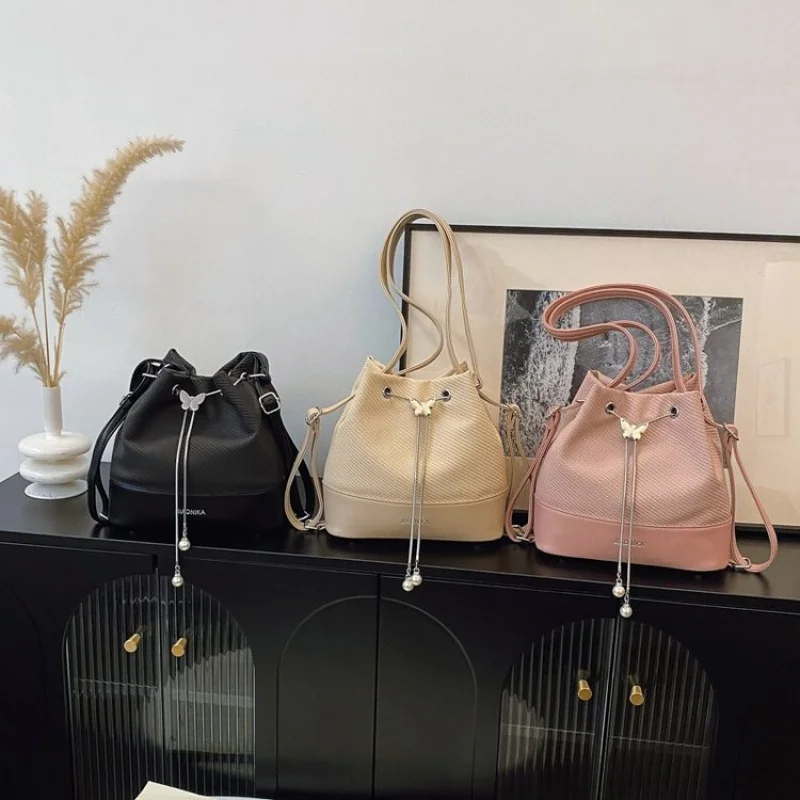 

Luxury Women's Tote Bag Made Of Leather Boasting Casual Simple Vintage And High-End Commuter Look​