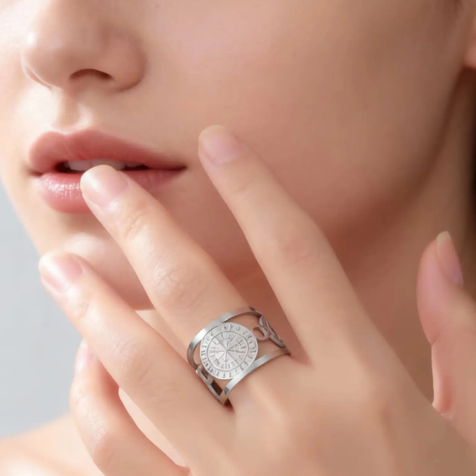 LIKGREAT Viking Runes Ring for Men Women Stainless Steel Vintage Nordic Compass Rings Norse Amulet Jewelry Gift Wholesale