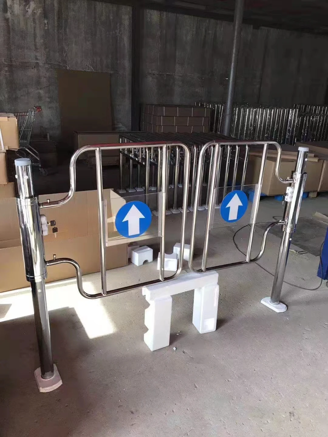 回転式入口・出口ゲート機械式回転式改札機ベストセラースーパー - Turnstile Gate Access Control のレビューと価格