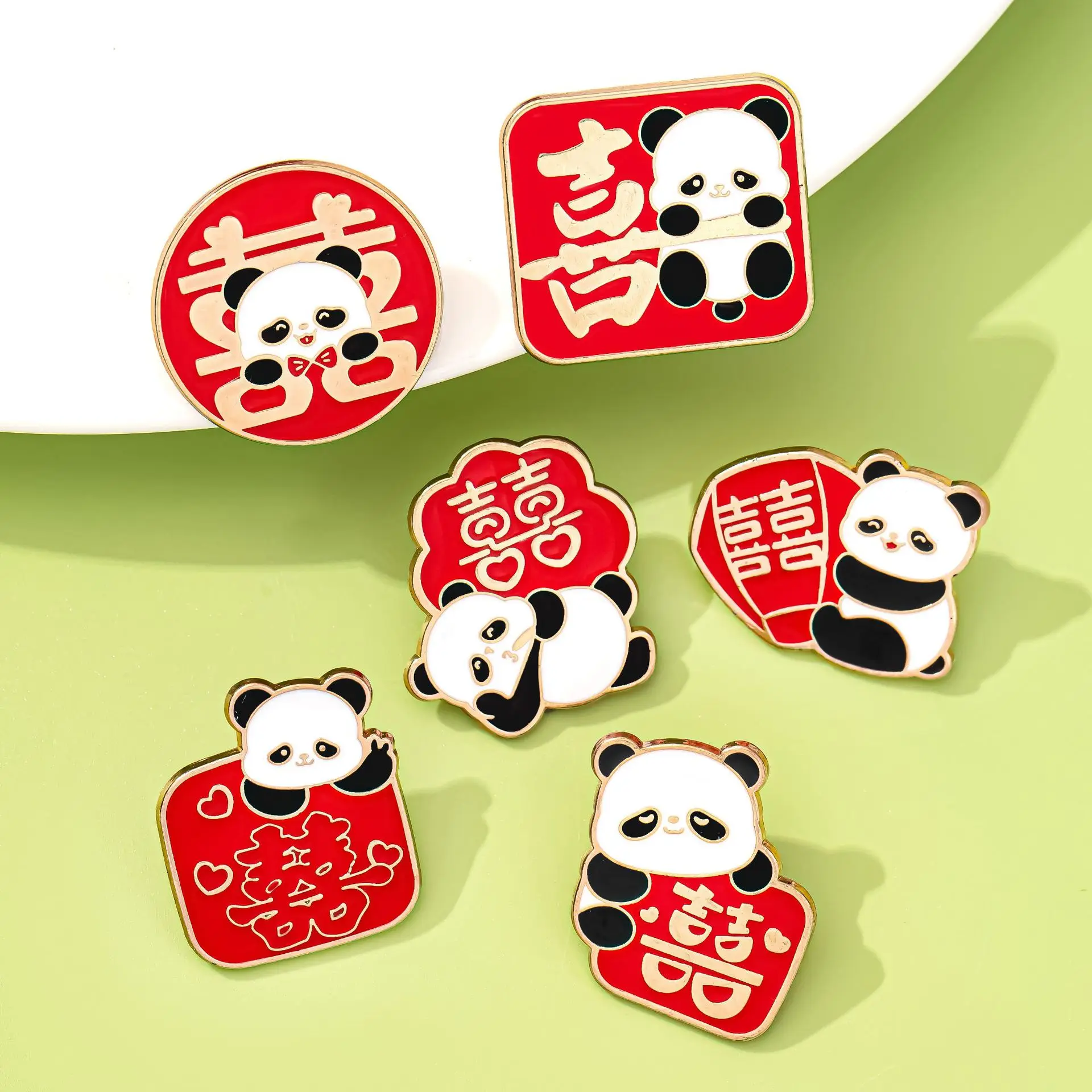 Panda Double Happiness Enamel Pin Cute Chinese Wedding Themed Brooch Red Lucky Charm Badge for Clothing Bag Decoration Wholesale