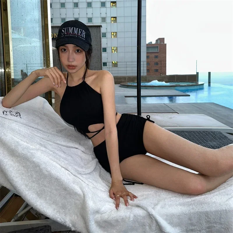 Sexy Bikini-Badeanzug für Damen, Thermo-Frühlings-Cover-Up, schlankmachende Badebekleidung, Pure Desire, Modetrend, grenzüberschreitender Puppenanzug