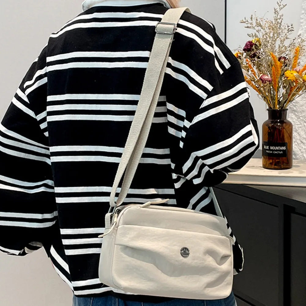 

Large Capacity Nylon Messenger Bag Casual Multi-layer Square Crossbody Bag Simple Waterproof Single Shoulder Bag Daily matching