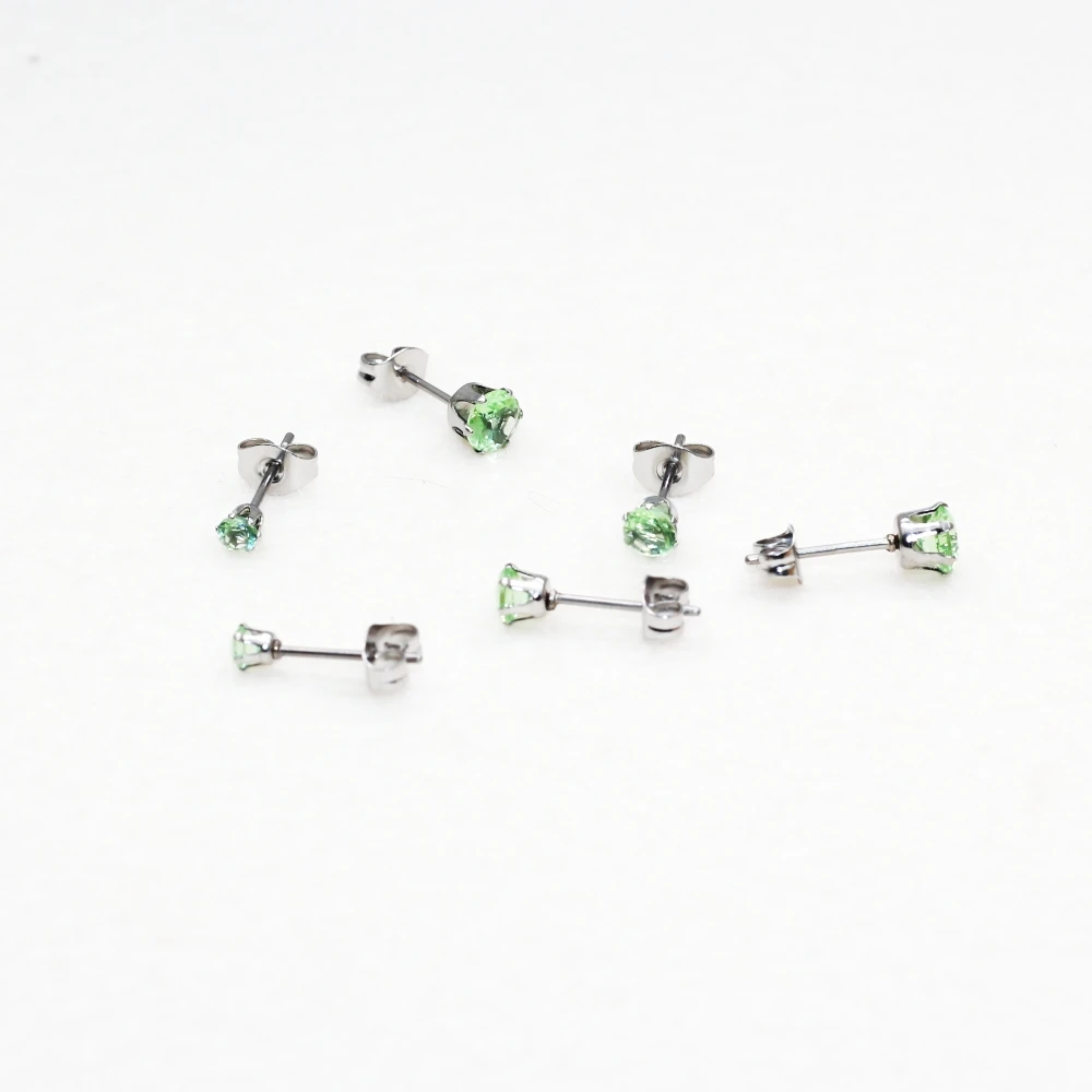 Klassische Ohrstecker aus Edelstahl mit Apfelgrünem Glas, zum Aufstecken, für Damen und Herren, 3 mm, 4 mm, 5 mm, zur Auswahl. – Detail 2