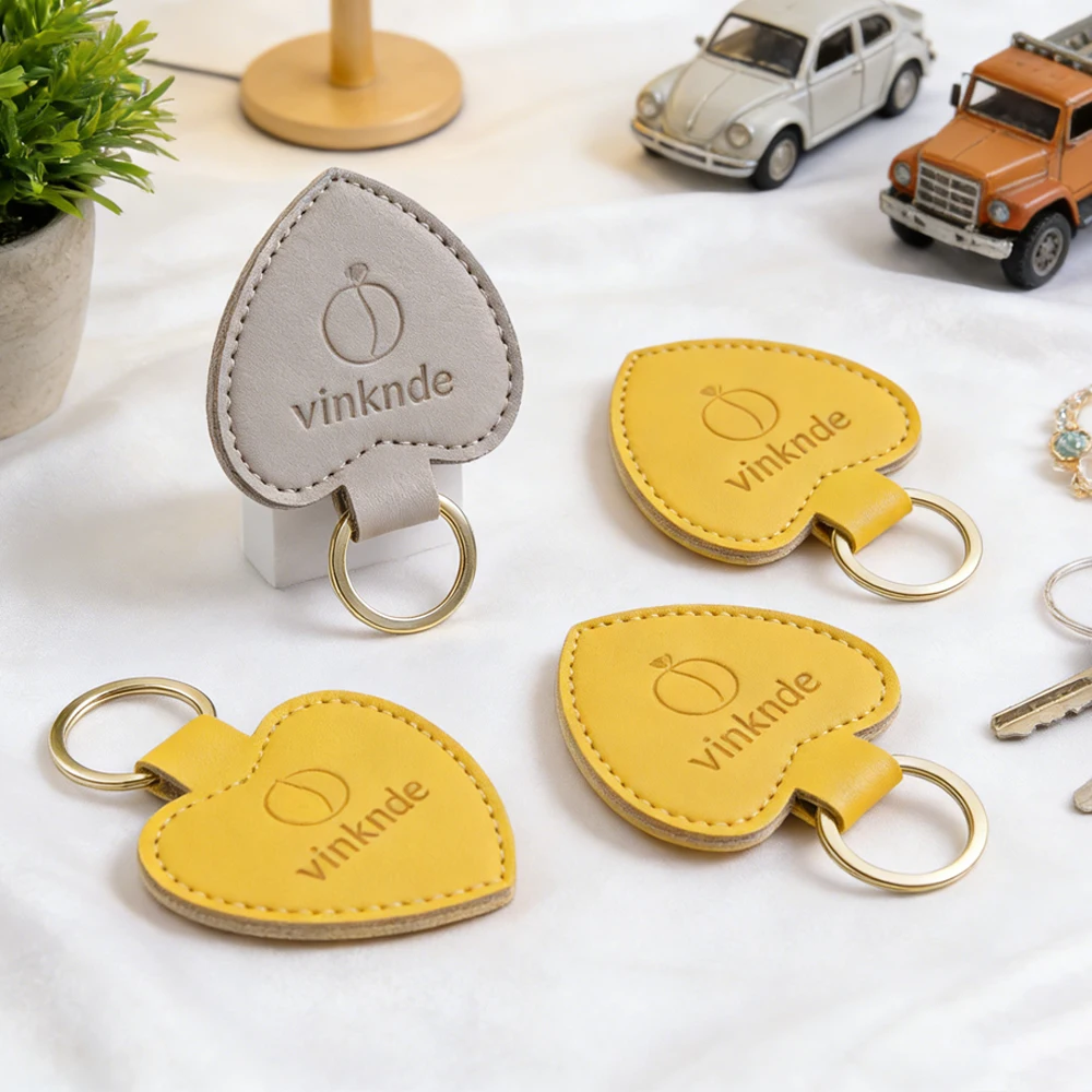 

Personalized Logo Heart PU Leather Keychain for Car Keys Fashion Faux Leather Key Ring for Promotion Premium PU Coin Keychain