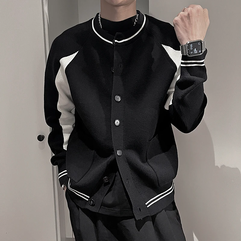 

Мужской вязаный свитер Slim Fit с круглым вырезом, повседневный, модный, в стиле колор-блок (черно-белый), весна-осень, высококачественный, элегантный, в стиле кэжуал.