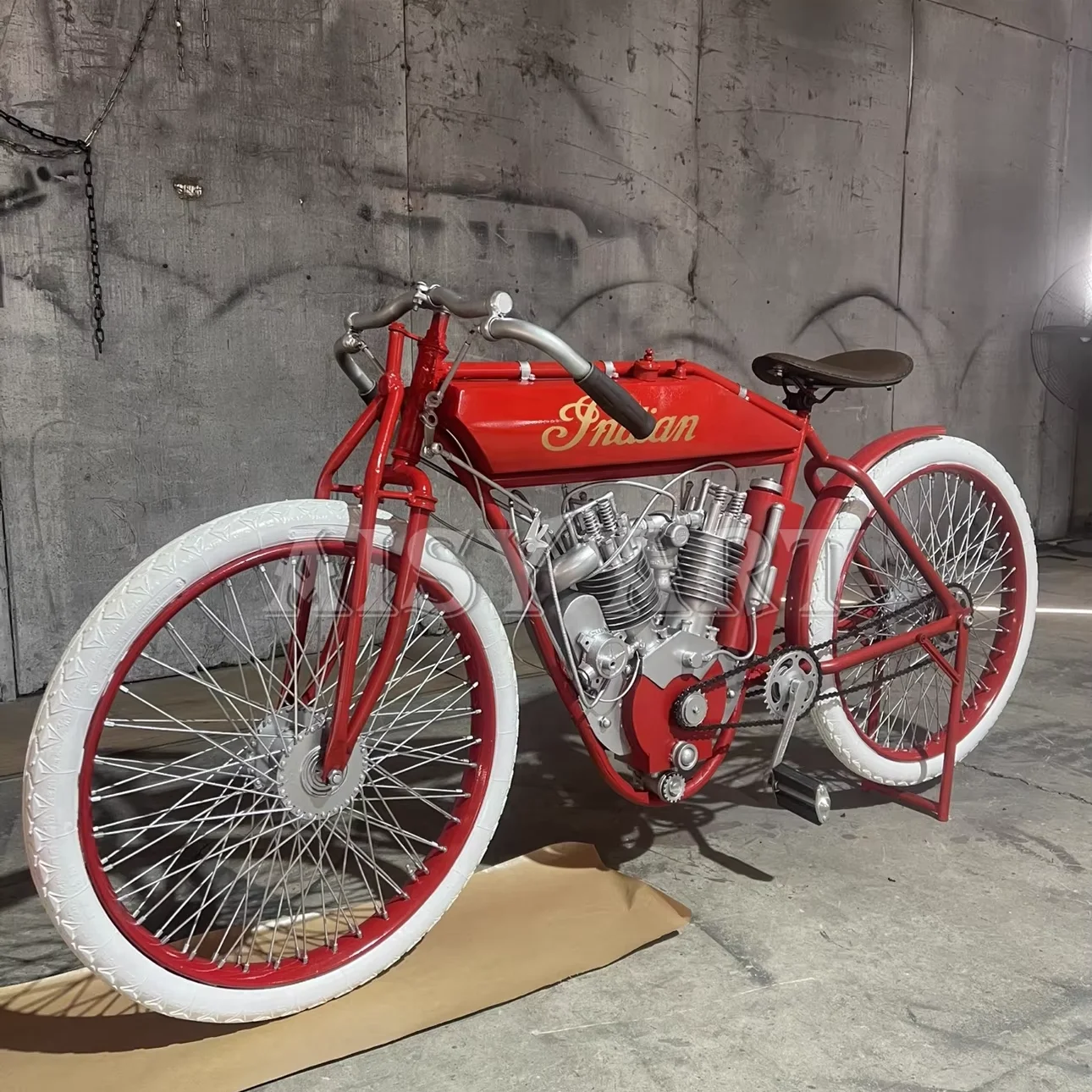 Altes nostalgisches Punk-Fahrrad aus Schmiedeeisen, Retro-Fahrradmodell, Nostalgie
