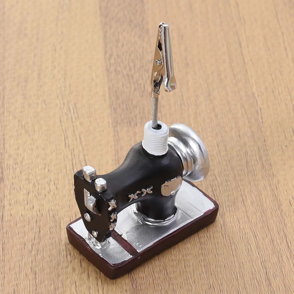 

1PC Folder Fashion Desk Photo Clip Business Holder Message Clip Ornaments (Sewing Machine) Memo Clip Note Clamp