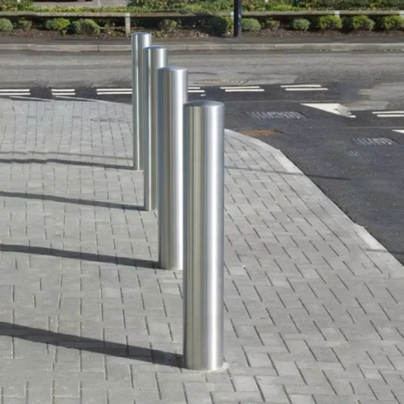 Good Quality Made In China Sloped Top Fixed Stainless Steel Bollard