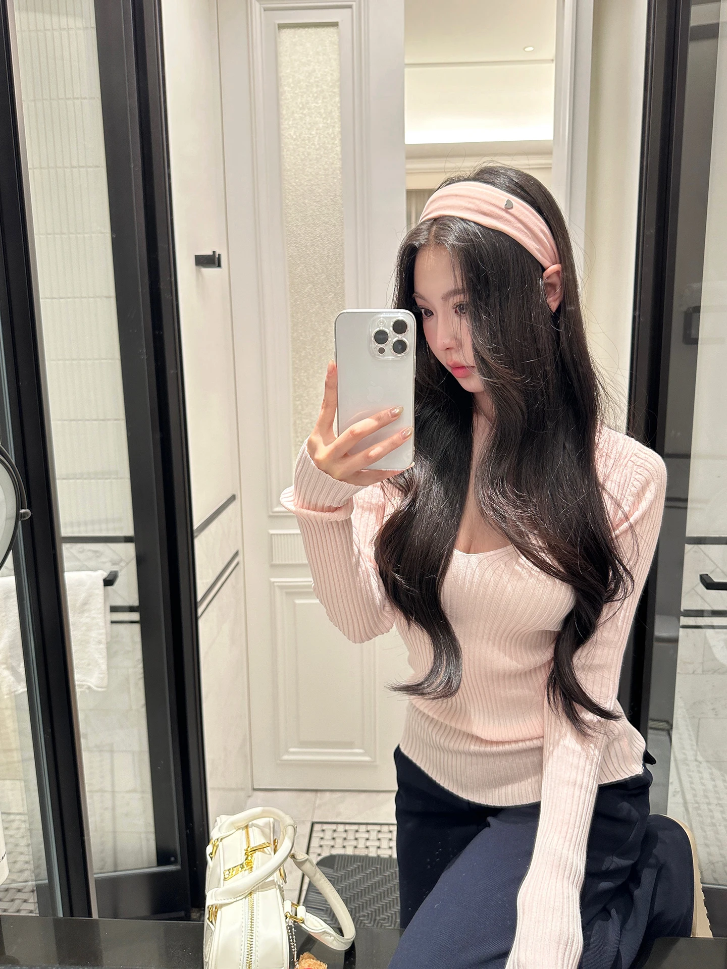 

Мягкий корейский трикотажный топ с длинным рукавом и V-образным вырезом для женщин, облегающий базовый слой, повседневная одежда для ношения под одеждой