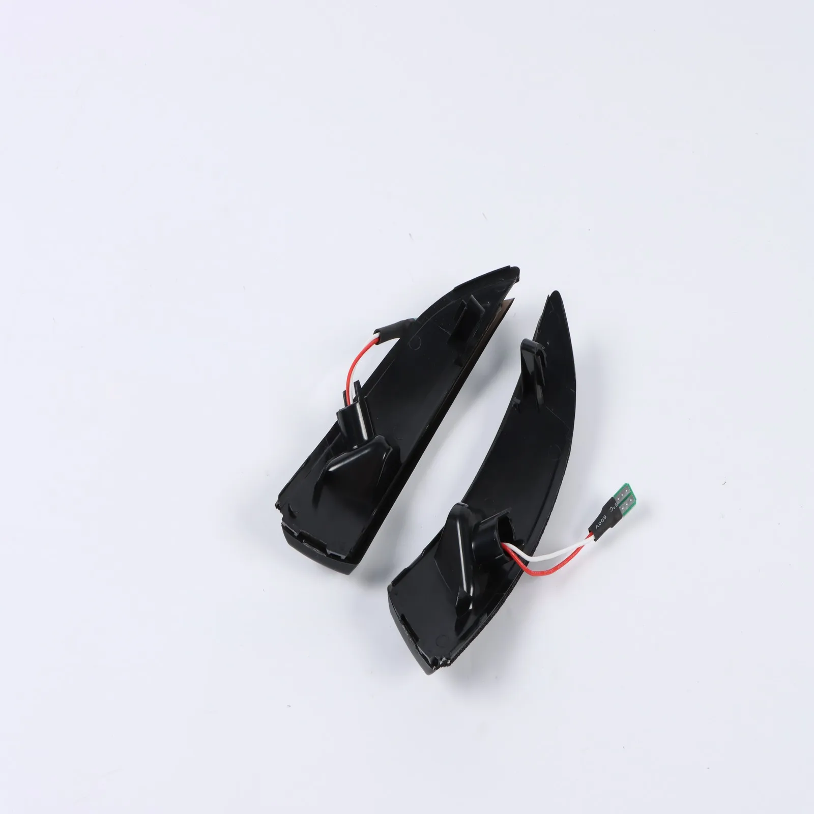 

Пара светодиодных индикаторов зеркал для Ford Fiesta MK7 2008-2017, прямая замена