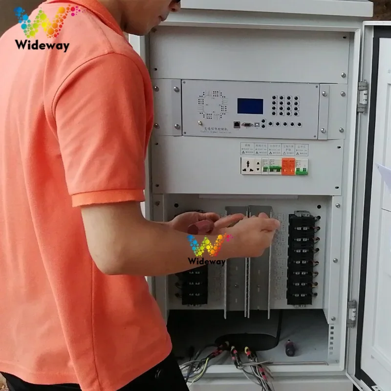 Wideway Intersection Intelligent Networked Traffic Light Controller