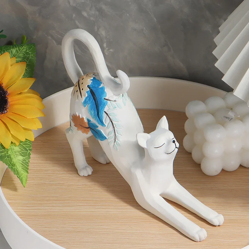 Colored White Lying Cat Resin Jewelry with Elegant and Cute Design, Perfect for Home Decoration