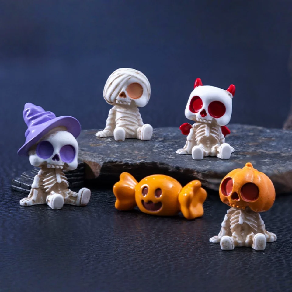 4Pcs Halloween Mini Figurines Set, Spooky Resin Decor with Pumpkins Ghosts Skulls for Party Home Garden  Car Desk Decor
