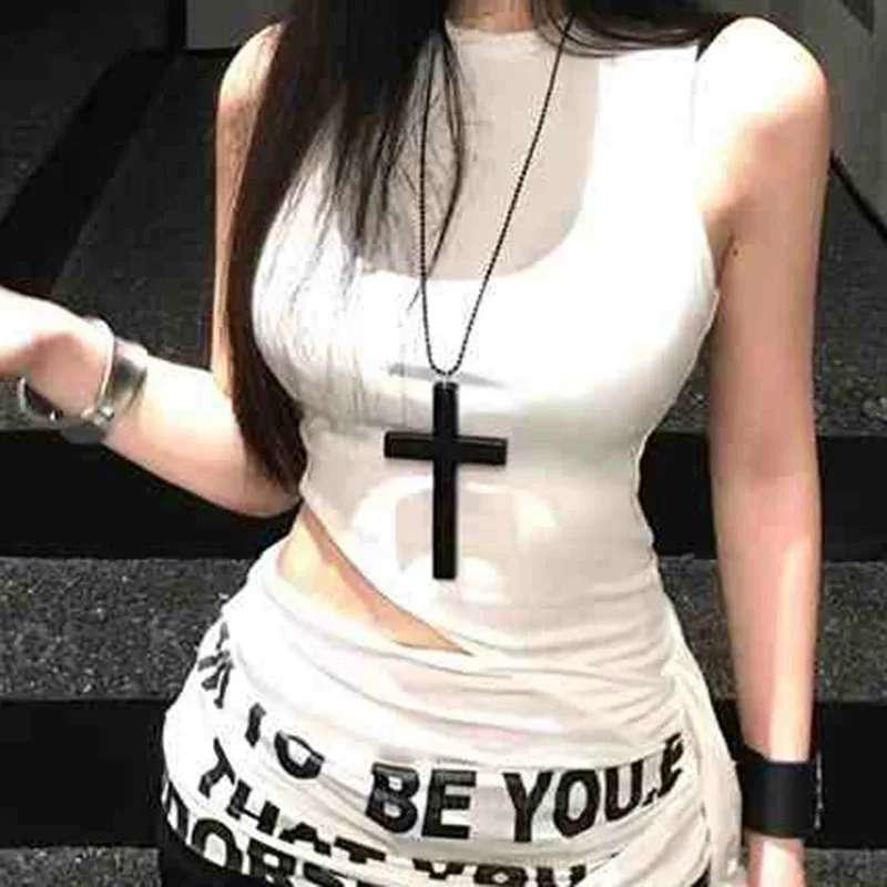 

Fashion Punk Gothic Cross Pendants Necklace for Women Black White Red Cross Choker Y2k Hip Hop Necklace Birthday Party Jewelry