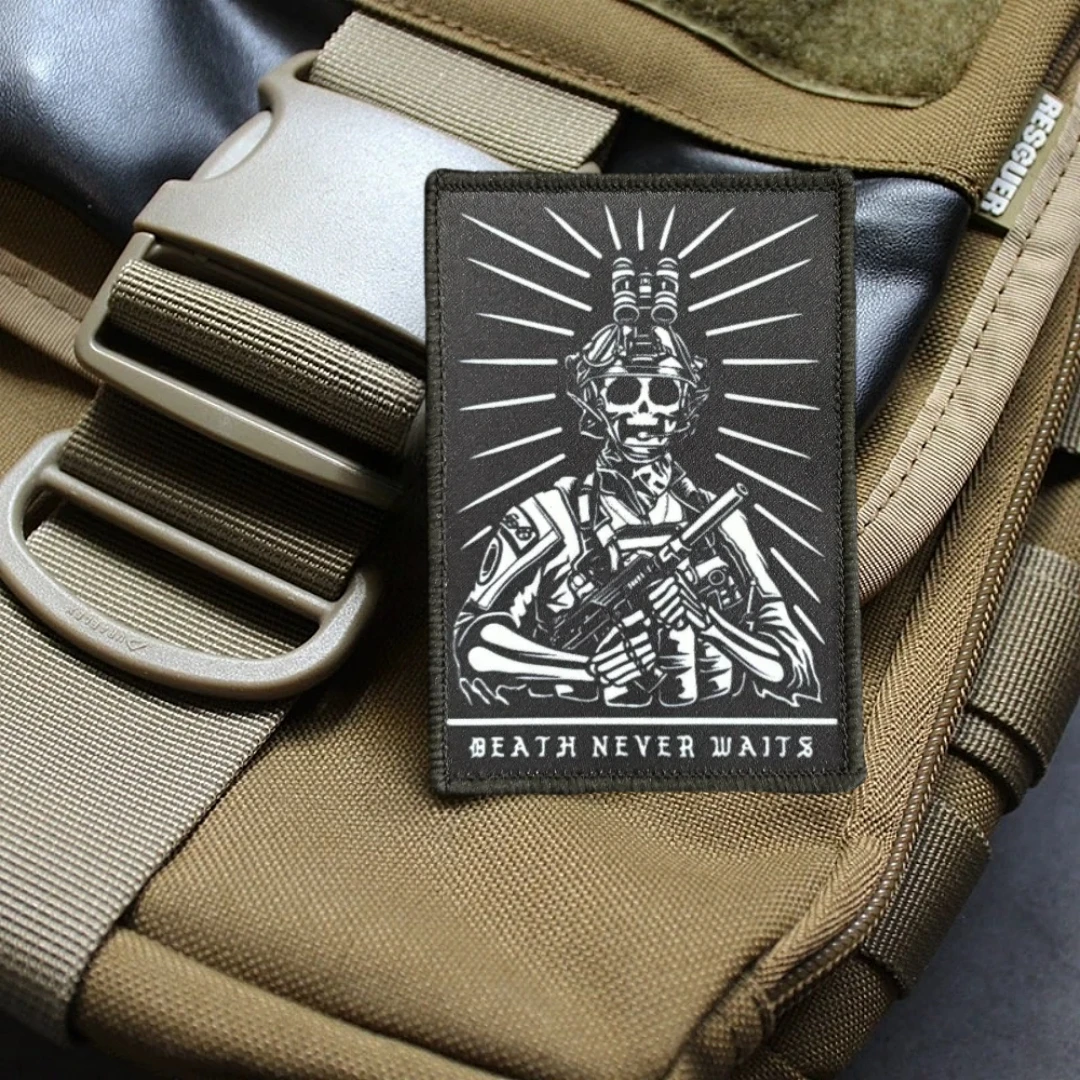 Death Never Waits Morale lencana tengkorak tentara Reaper Patch militer taktis tentara stiker cetakan kait & Loop Patch untuk ransel