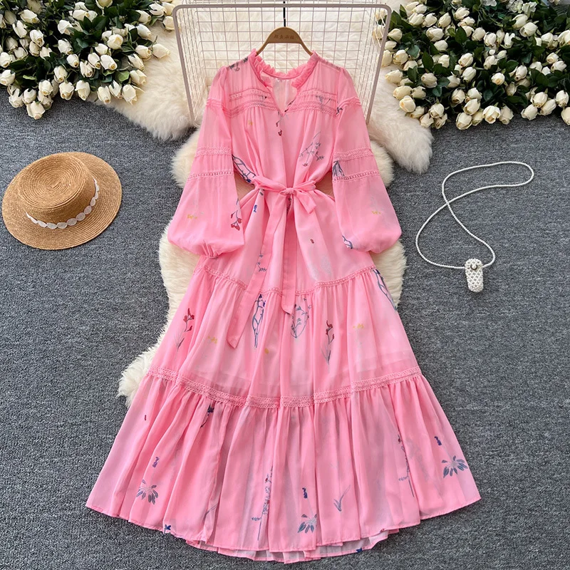 EWQ Elegant Lace Spliced Print Dress Women Sweet V-neck Long Sleeve Belt Gathered Waist A-line Dresses 2024 Autumn New 27X1136