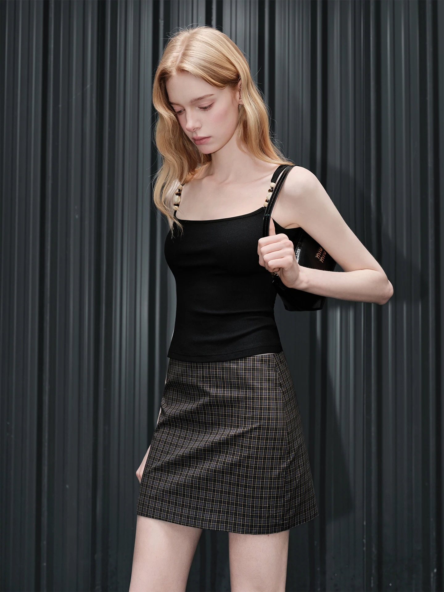 

Black Vest Strap Top Women's Slim Fit Design Sensation Street Style Cotton U-Neck Inner Wear Short Length Pure Color Citywalk