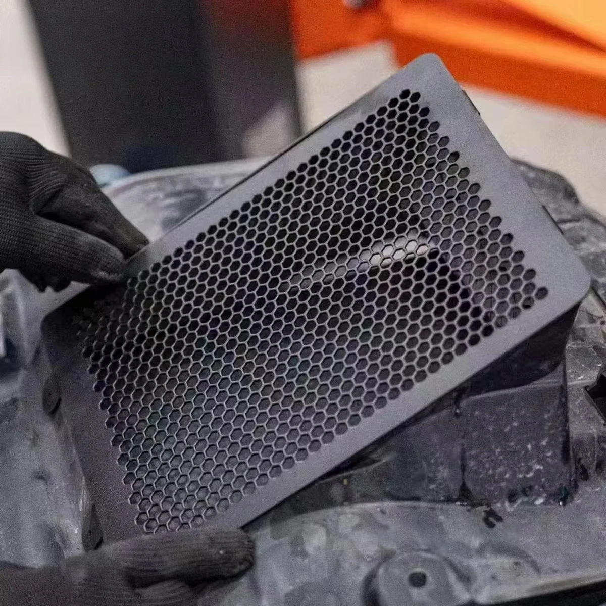 لمنع فرك الإطارات تعزيز التخليص الجبهة الحاجز بطانة العجلات الأمامية قوس عدة لوحة الألومنيوم ل M3 G80 M4 G82 M2 G87