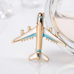 Creative Retro Airplane Brooch Exquisite Simulation Red Blue Enamel Aircraft Pins Women Men Backpack Badge Clothing Jewelry Gift