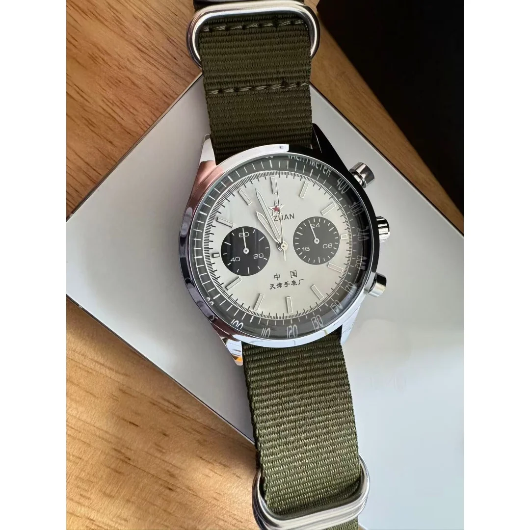 Hoogwaardig, functioneel 40 mm trendy minimalistisch sportchronograaf quartzhorloge voor heren A+