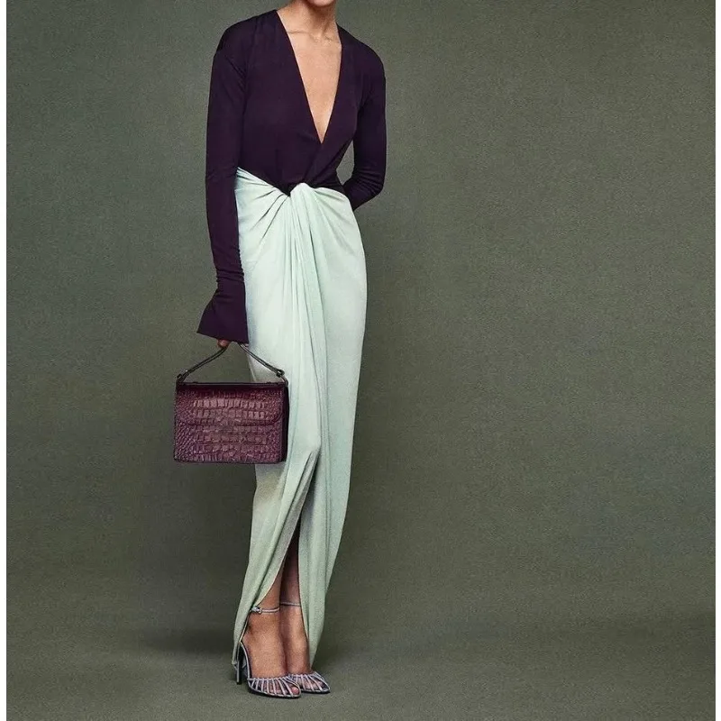 

European and American Retro Fashion Contrasting Colors Kinky Pleats Design Split V-neck Long-sleeved Dress Women's Winter